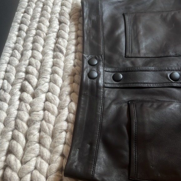 Frame Lamb Leather Mini Skirt Women’s - Picture 8 of 8